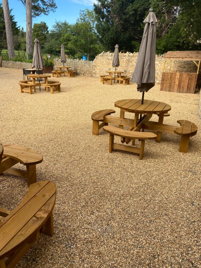 Horse & Hound Inn Μπρόντγουεϊ Εξωτερικό φωτογραφία